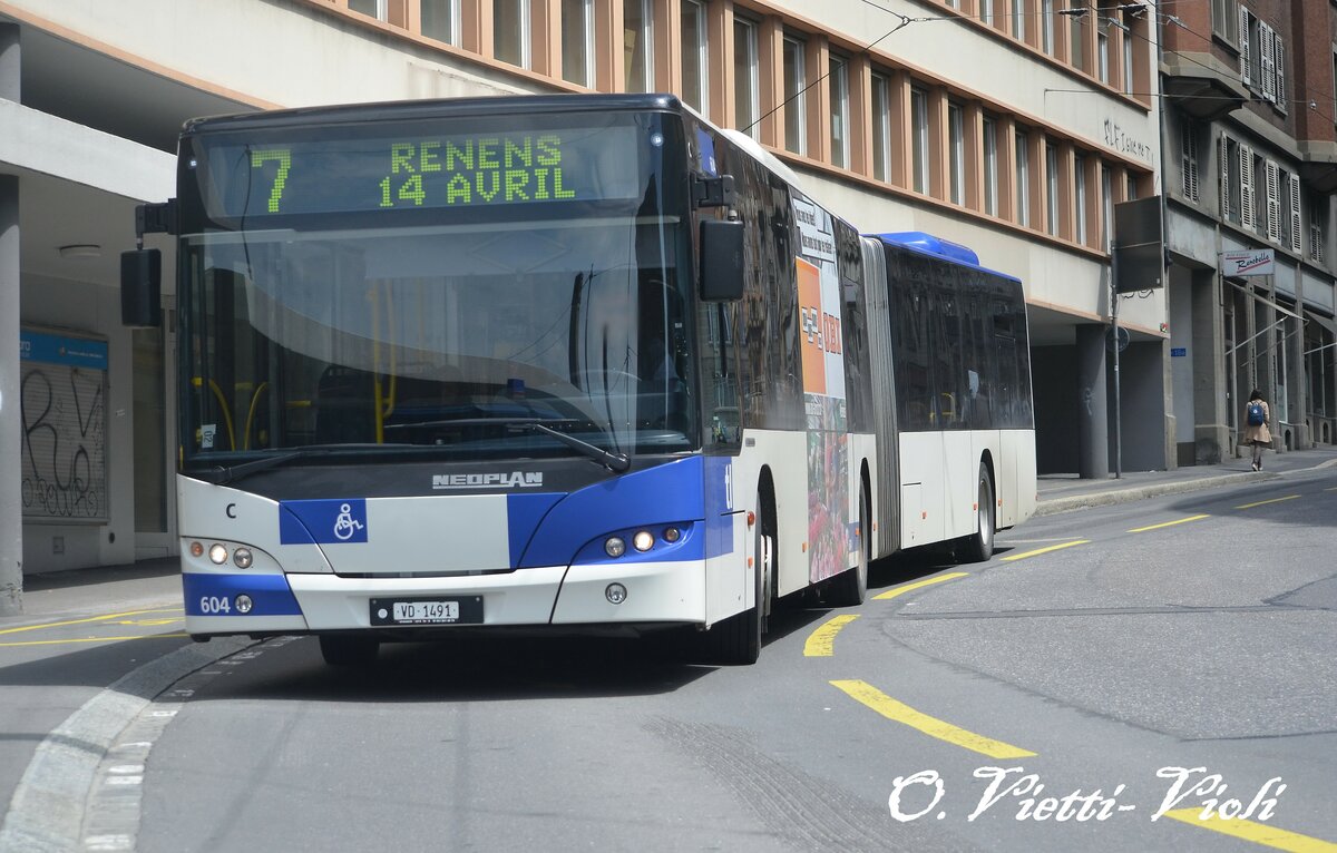 Autobus Articulé Neoplan Centroliner 604
Ici à Lausanne Bessières
Le 05 Mai 2013