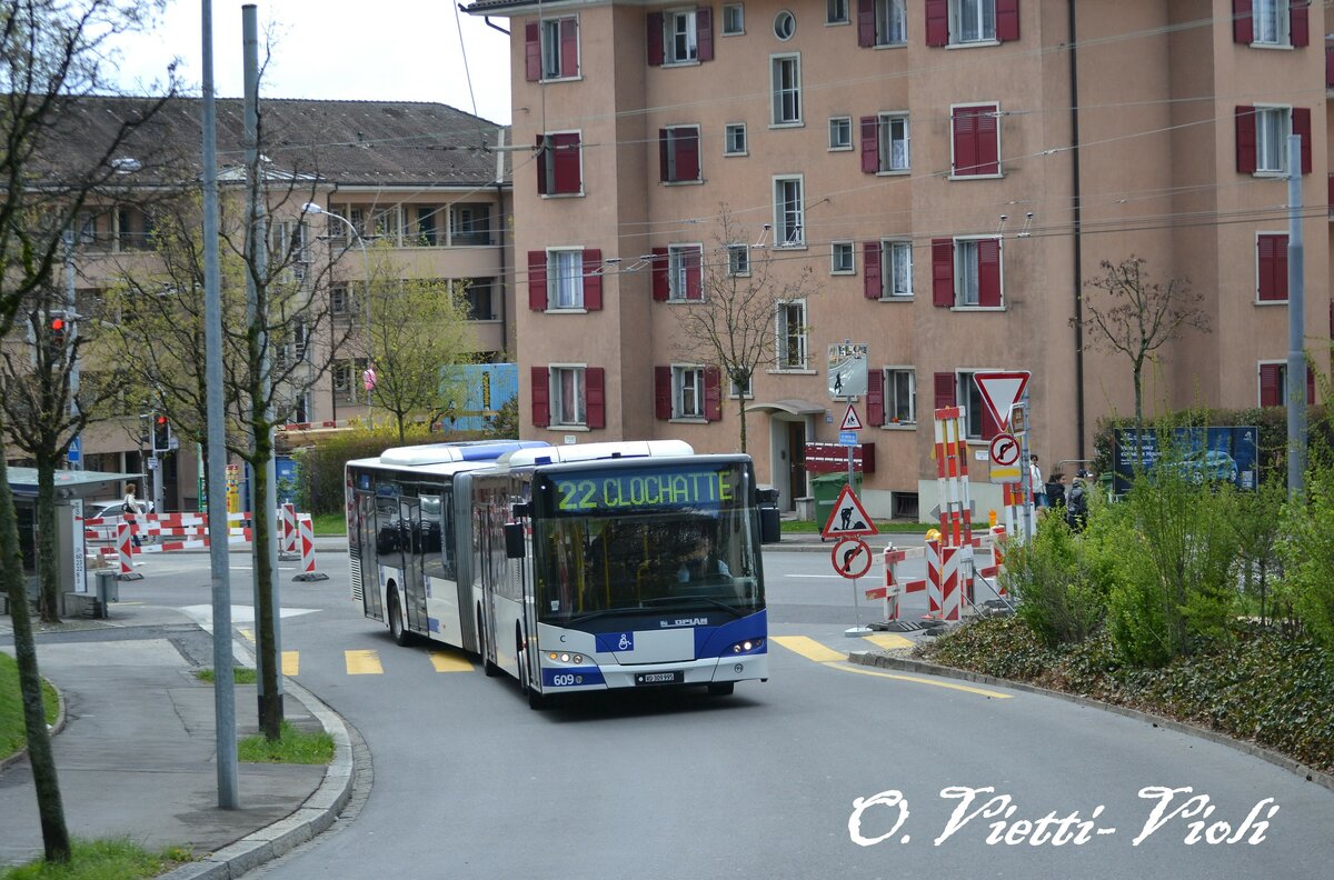 Autobus Articulé Neoplan Centroliner 609
Ici à Lausanne Forêt
Le 10 Avril 2012