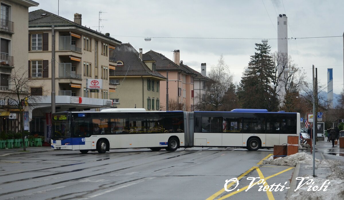 Autobus Articulé Neoplan Centroliner 611
Ici à Lausanne, Sallaz
Le 17 Décembre 2012