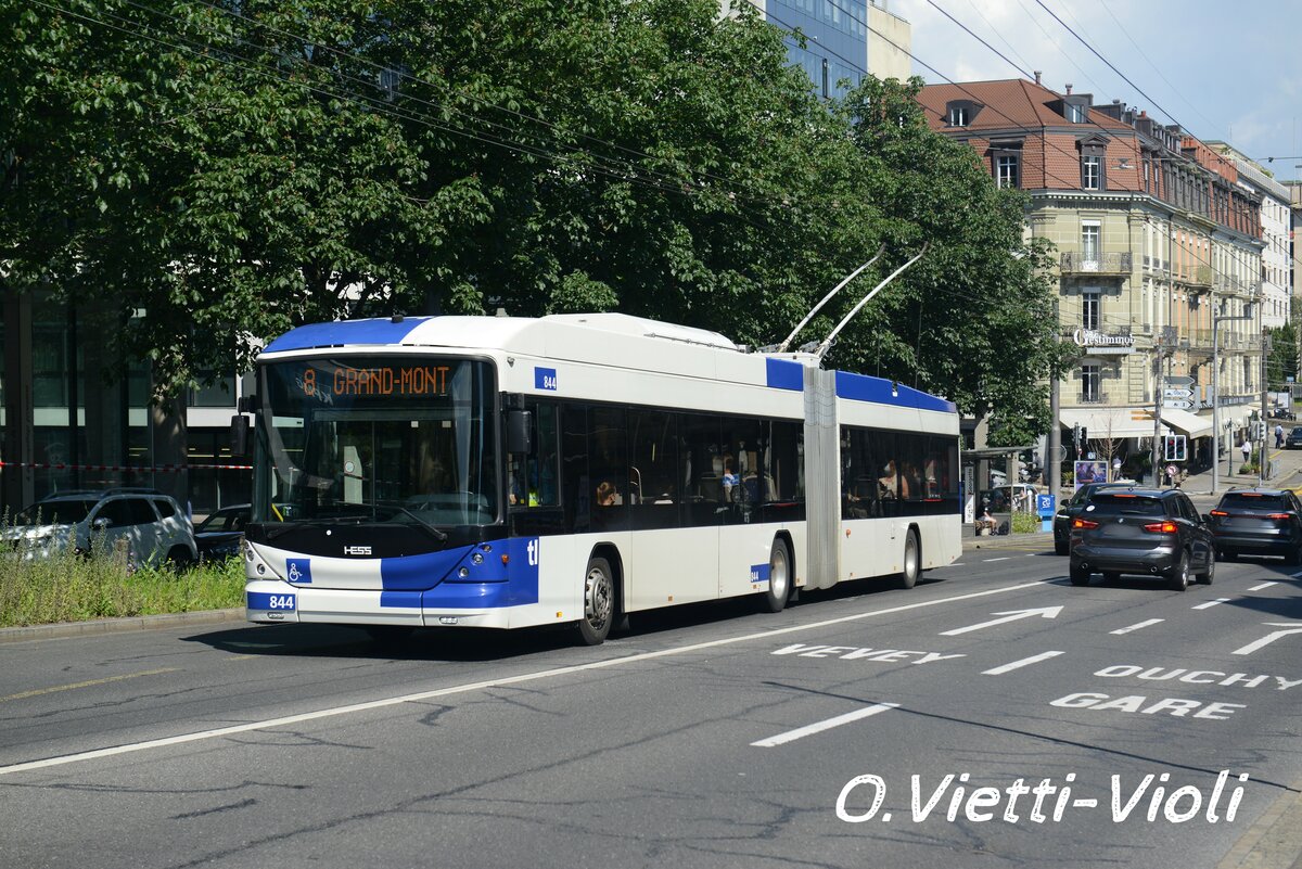 Trolleybus articulé Hess BGT-N2C 844
Ici à Lausanne Georgette
le 10 Juin 2021