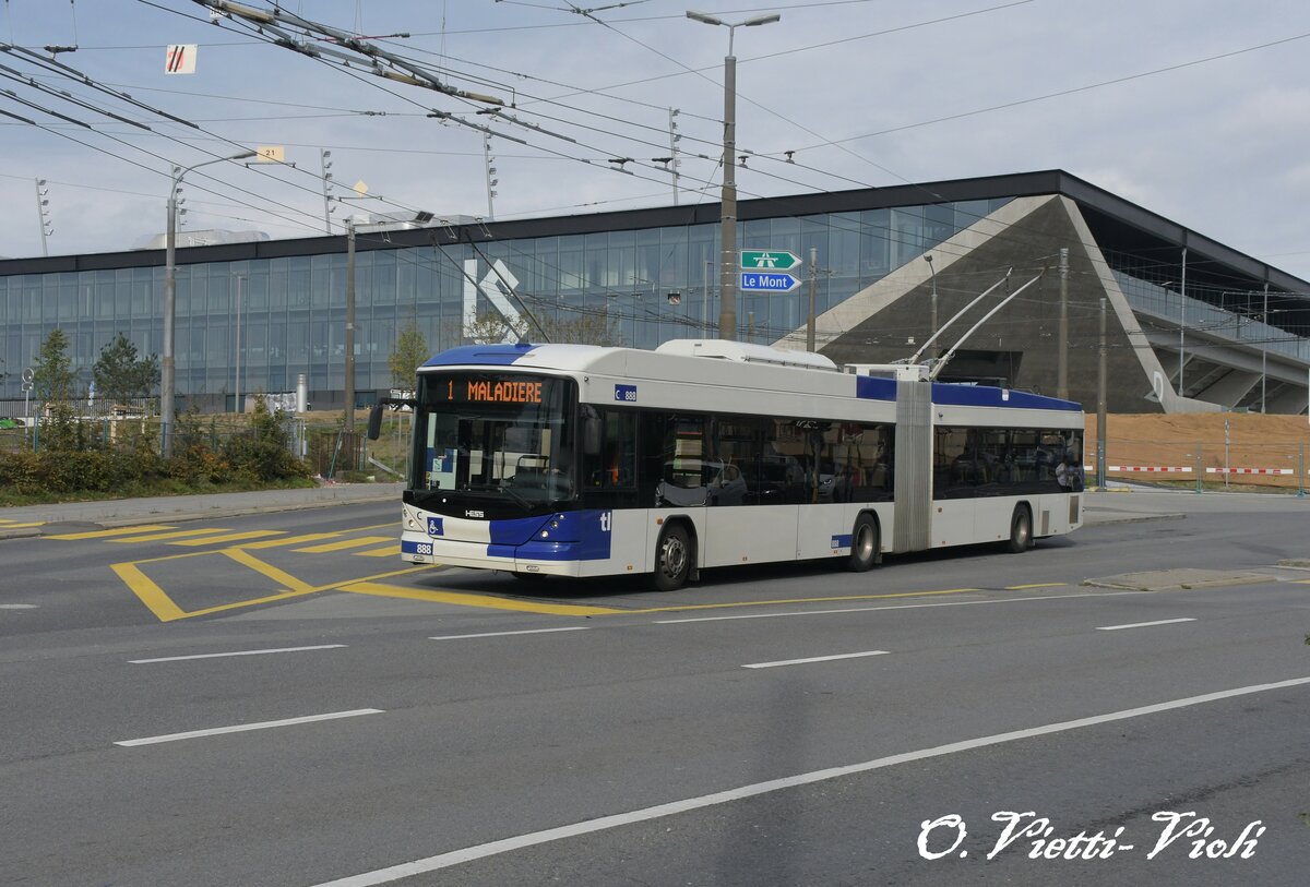 Trolleybus articulé Hess BGT-N2D 888
Ici à Lausanne Blécherette
le 13 Octobre 2020