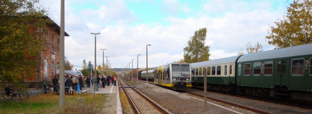 Am 24.10.2010 veranstalteten wir das 5. und wohl letzte Dampflokfest in Karsdorf, da ab 2011 der Bf in der jetzigen Form zur�ckgebaut wird. (Foto: G�nther G�bel)