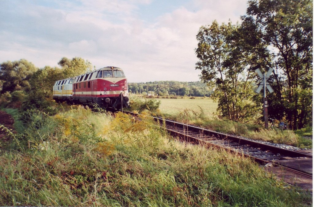 ARCO 5250.05-5 schleppt am 18.09.2007 die defekte V200.21 (ex. ARCO 5200.04-3) nach Karsdorf zu Arco, hier zu sehen bei Ro�bach.