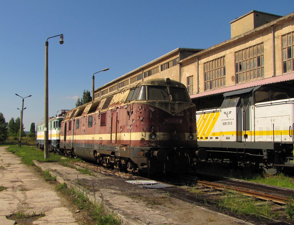 KEG 2002 (ex DB 228 706-8, ex DR 118 706-1) am Zementwerk Karsdorf; 09.07.2011