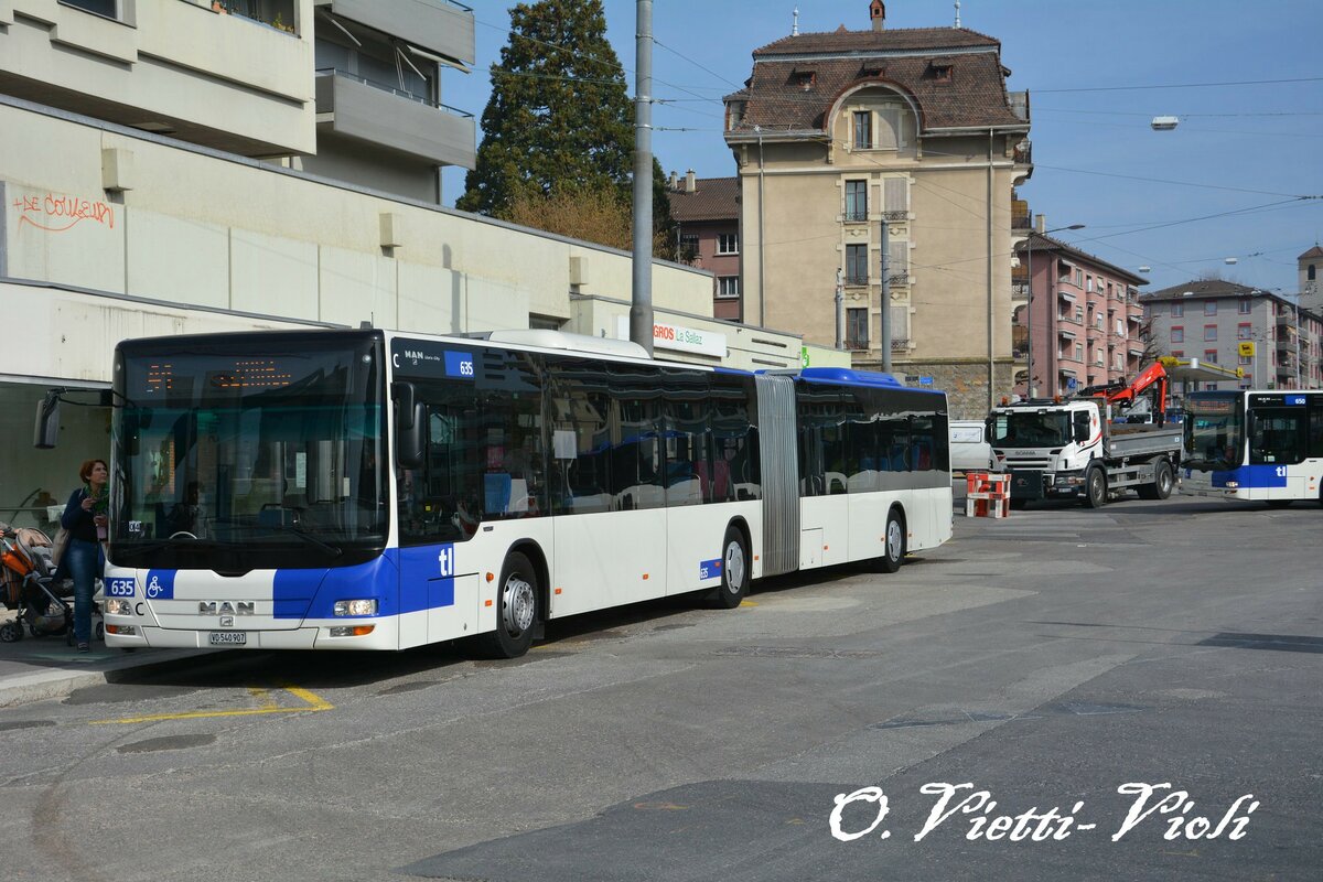 Autobus articulé Lion's City GL 635
Ici à Lausanne Sallaz
le 1 Avril 2014