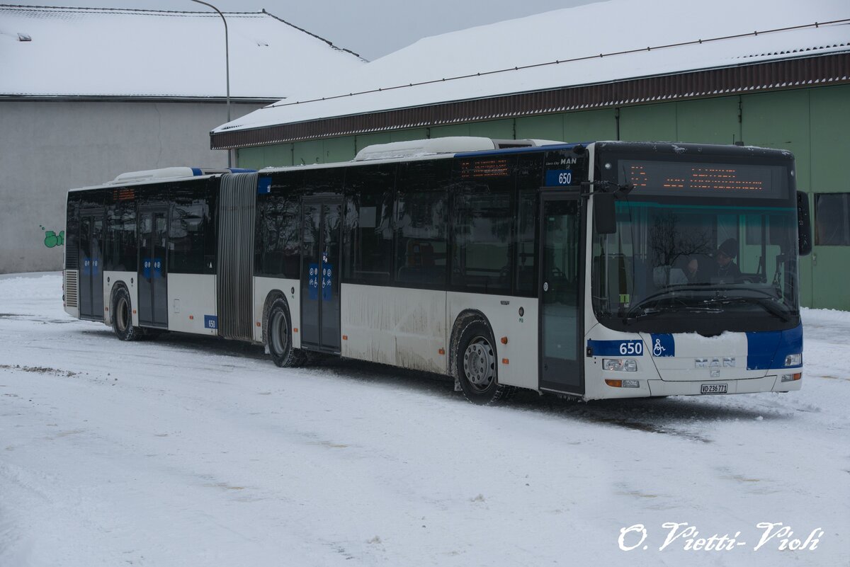 Autobus articulé Lion's City GL 650
Ici à Mézières Station
le 1 Mars 2018