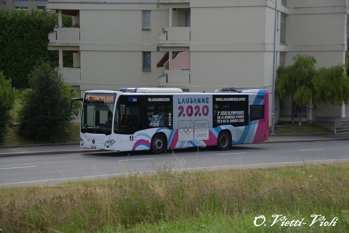 Autobus mercedes-benz Citaro K Hybride 331 avec la pub pour les JOJ
Ici à Lausanne Grand Vennes
le 29 Juillet 2019