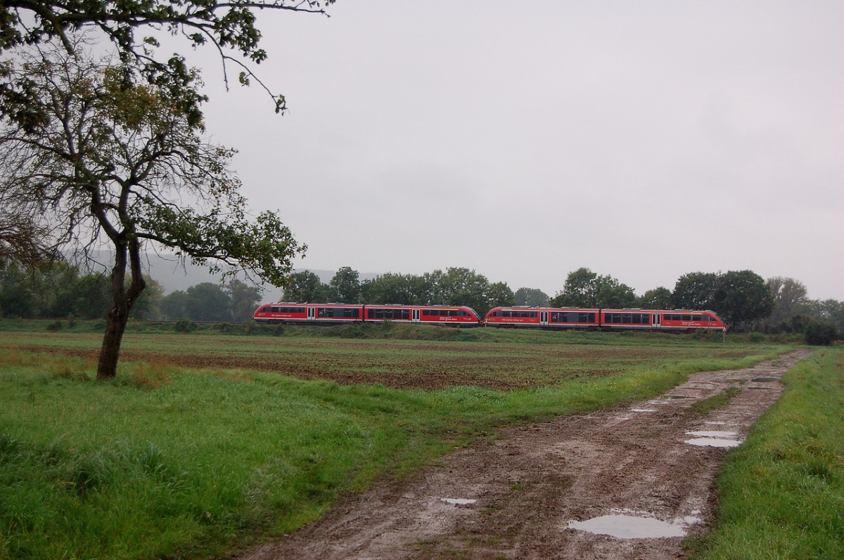 DB 642 221 + 642 719 als RB 34879 von Nebra nach Naumburg Ost, am 14.09.2014 bei Ro�bach. (Foto: dampflok015)
