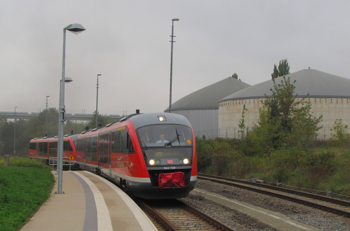 DB 642 729 + 642 695 als RB 34885 von Nebra nach Naumburg Ost, am 13.09.2014 in Karsdorf.