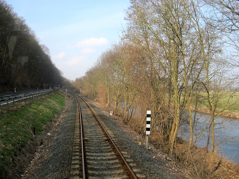 Der Unstrutbahn-Kilometer 10,8 am 16.03.2015 zwischen Balgst�dt und Laucha. (Foto: Tobias D�pfner, www.bahnreiseberichte.de)