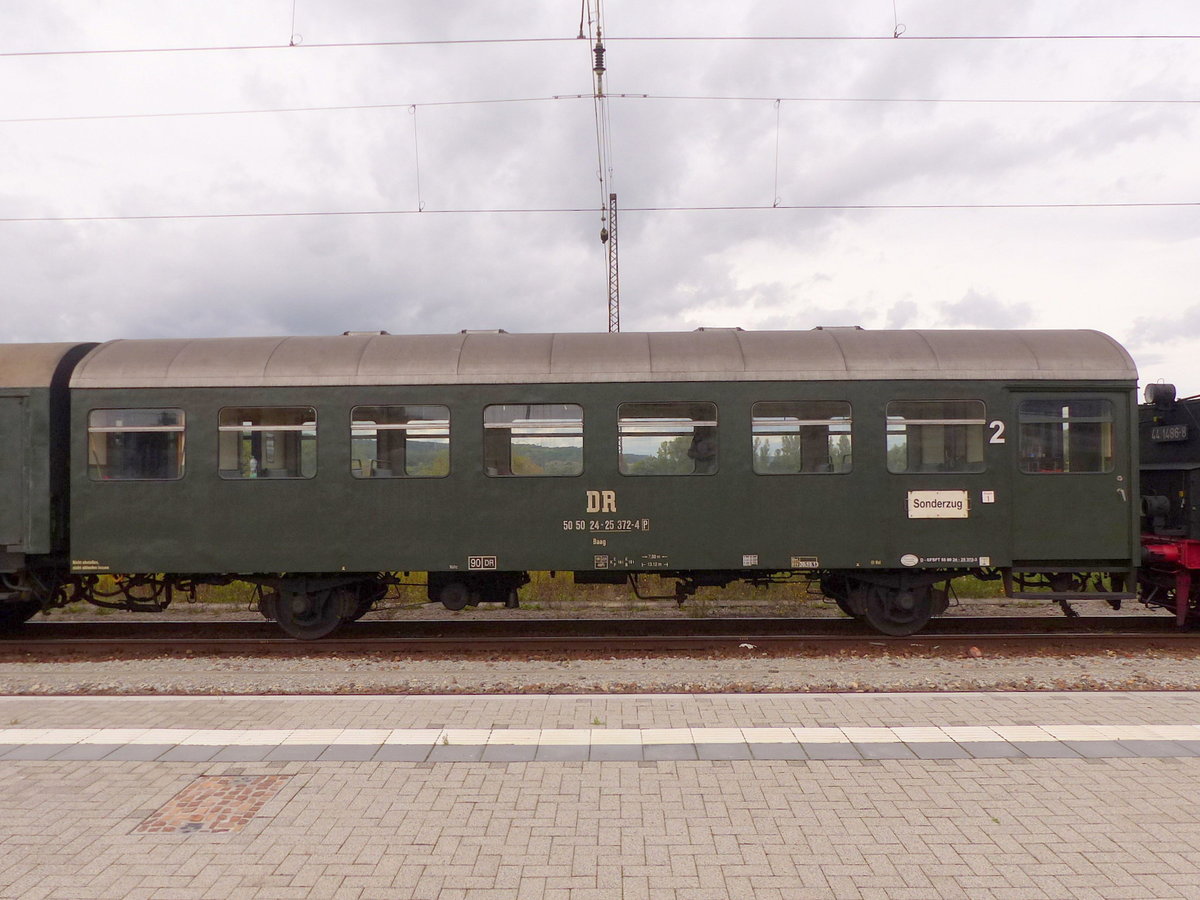DR 50 50 24-25 372-4 Baag (D-EFSFT 55 80 24-25 372-3) im DLr 24892 nach Laucha, am 09.09.2017 in Naumburg Hbf.