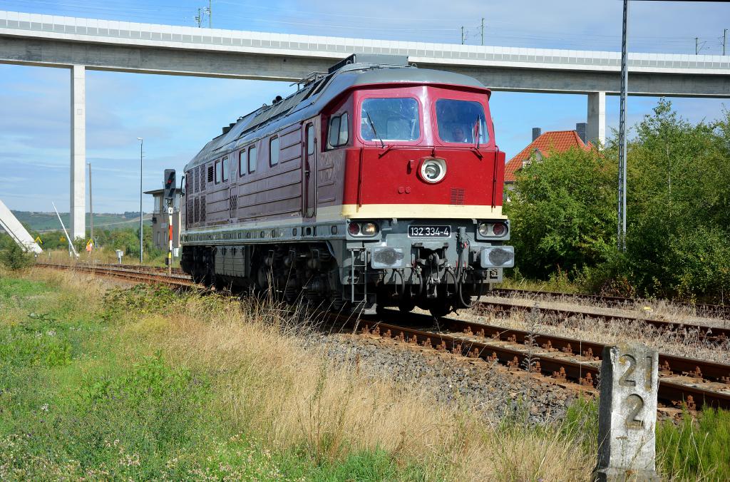 EBS 132 334-4 setzt nach der Ankfunft mit dem ersten  FahrradExpress  aus Leipzig Hbf, am 20.08.2016 in Karsdorf um. (Foto: dampflok015)