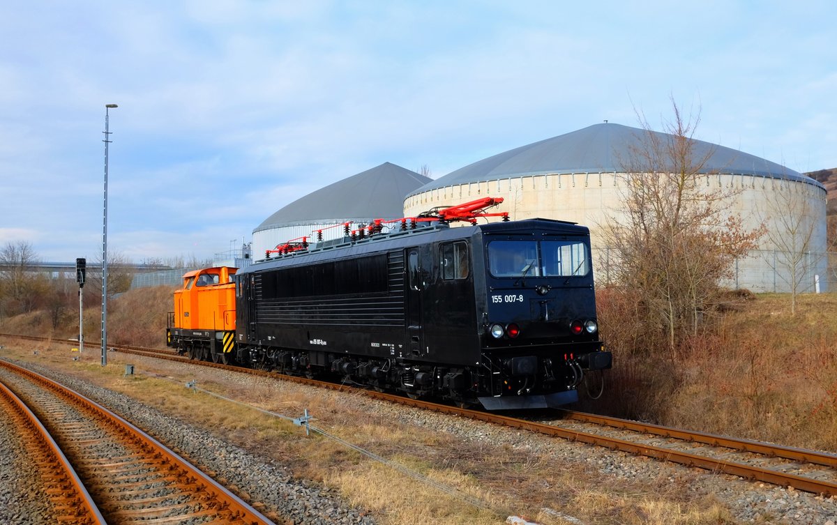 EBS 155 007-8 + 106 250-4 am 09.03.2017 in Karsdorf Bbf. (Foto: Heiko Kern)