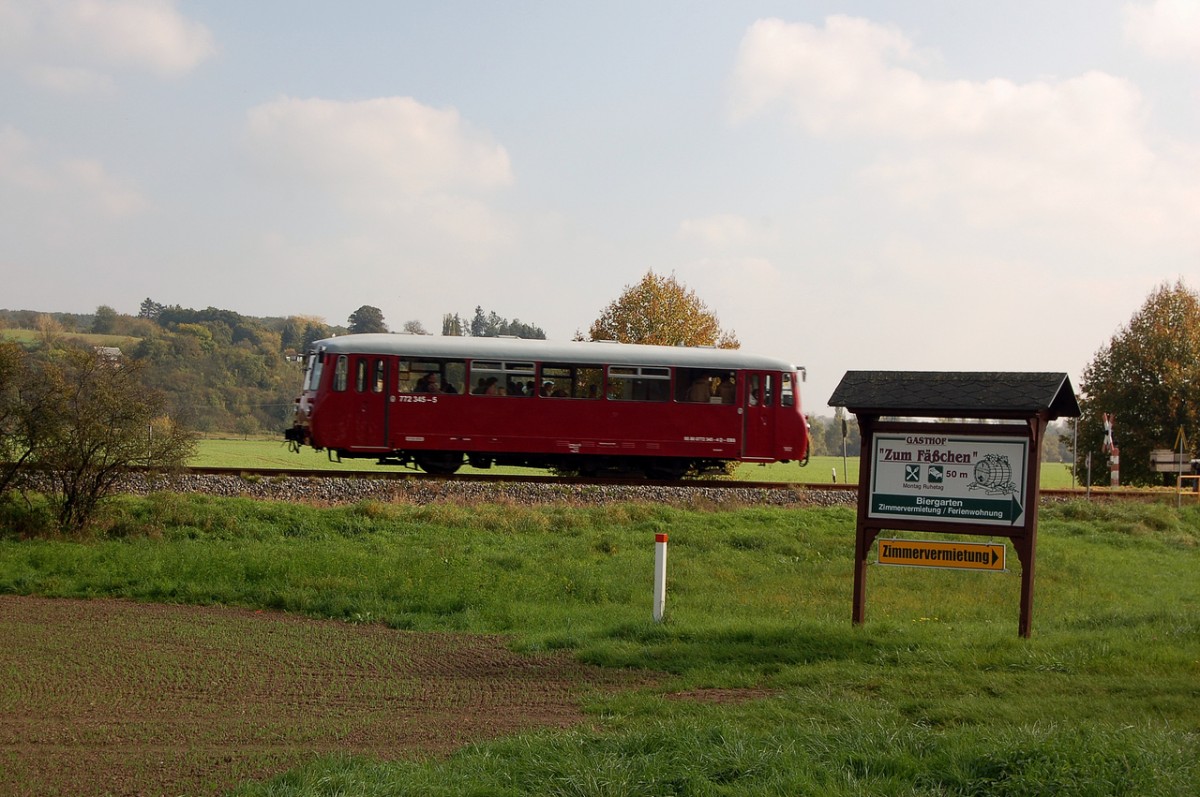 EBS 772 345-5 als DPE 81086 von Laucha nach Naumburg Hbf, am 05.10.2014 bei Kleinjena. (Foto: dampflok015)