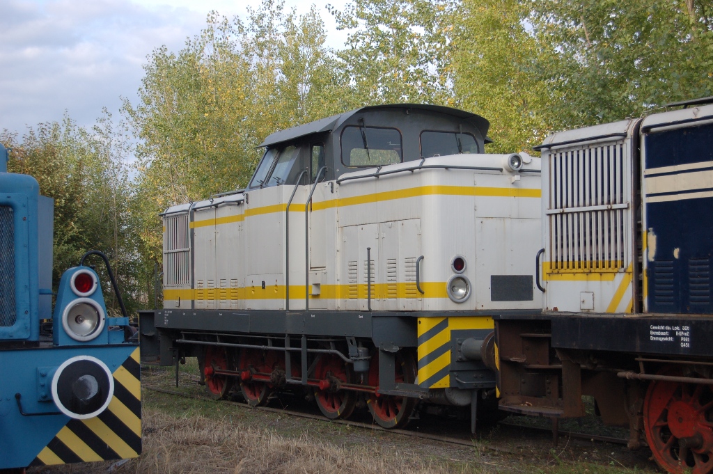 ex ARCO V60 (ohne Nummer, LEW 15194) am 21.09.2013 abgestellt in Karsdorf. (Foto: Gunnar H�lzig)