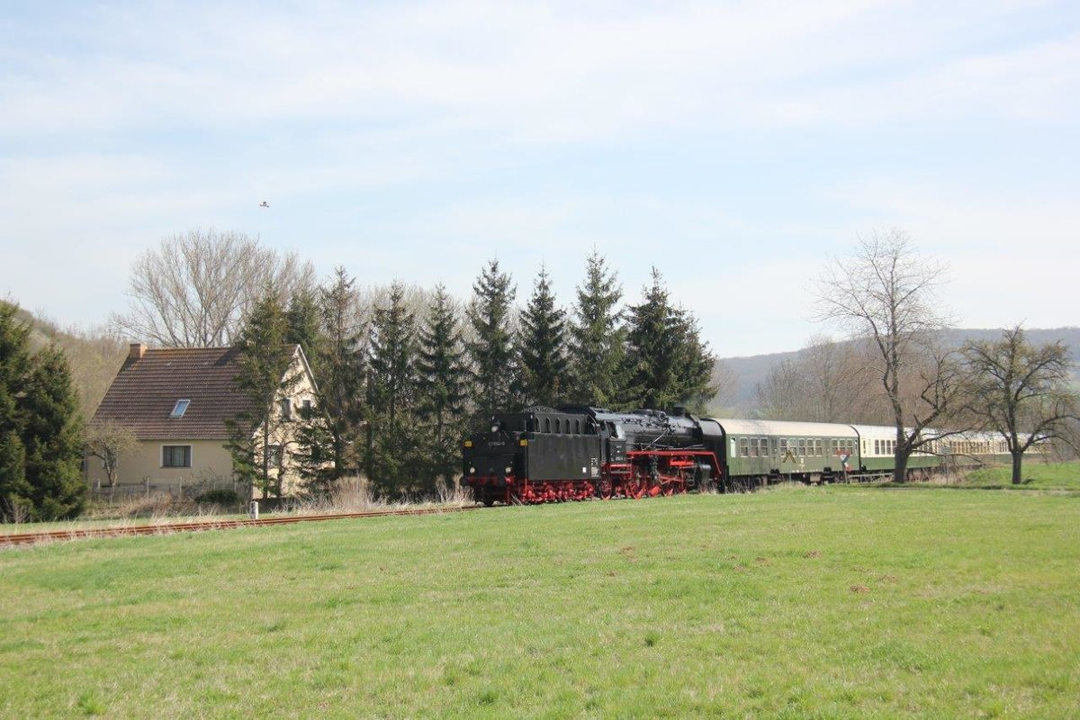 IGE Werrabahn-Eisenach 41 1144-9 mit dem Lr 16991 von Freyburg nach Karsdorf, am 15.04.2018 in Balgstädt. (Foto: Wolfgang Krolop)