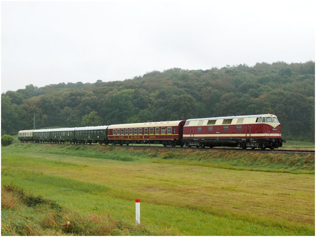 ITL 118 552-9 mit dem DPE 61078 von Löbau (Sachs) nach Vitzenburg, am 17.09.2016 bei Kleinjena. Der Sonderzug war auf der Fahrt zur Abstellung auf den Gleisen der Saale-Unstrutbahn im ehem. Bf von Vitzenburg. (Foto: Steffen Tautz)