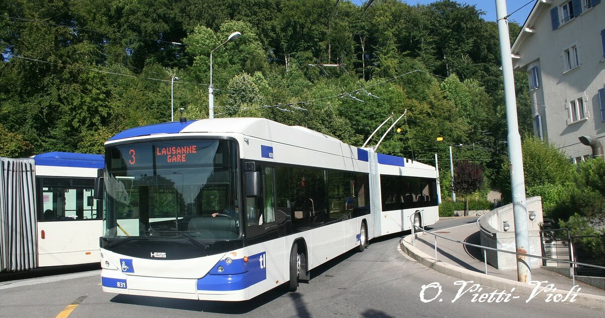 Trolleybus articulé Hess BGT-N2C 831 
Ici à Lausanne, Bellevaux
le 21 Juillet 2009