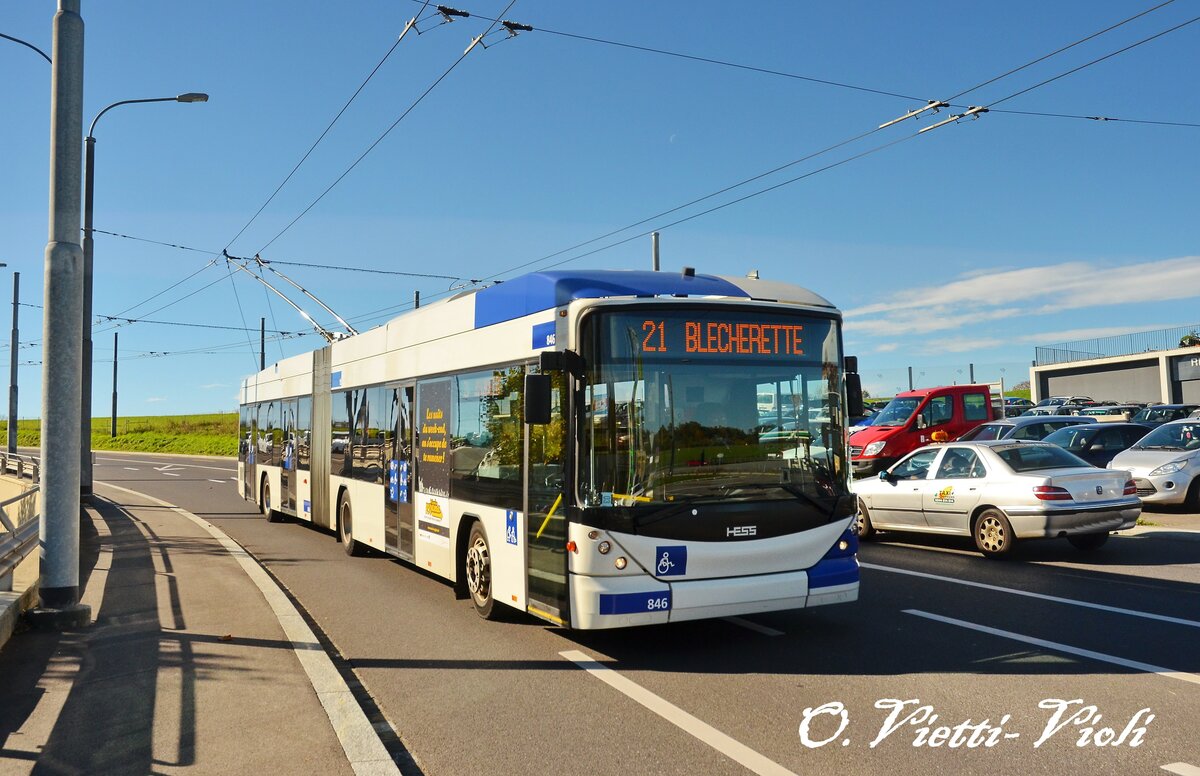 Trolleybus articulé Hess BGT-N2C 846
Ici à Lausanne, Blécherette
le 28 Octobre 2013