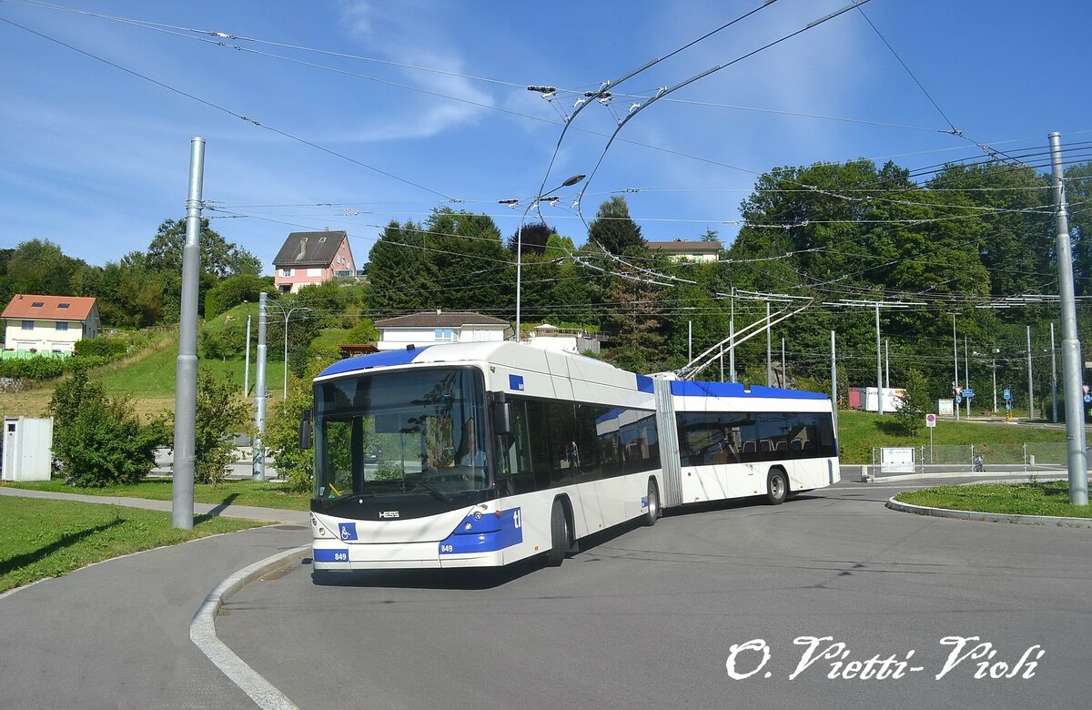 Trolleybus articulé Hess BGT-N2C 849
Ici au Mont-sur-Lausanne Grand-Mont
le 09 Août 2012