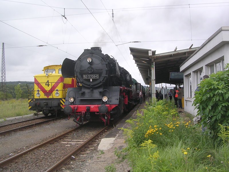 An dieser Stelle h�tten normal die beiden Dampflokomotiven (+ 52 8154) nebeneinander gestanden 