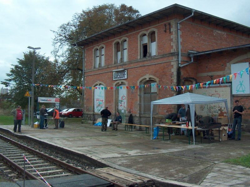 Aufbau und Vorbereitung f�r das Unstrutbahnfest zum 120. Geburtstag  unserer  Strecke im Bahnhof Karsdorf; 25.10.2009