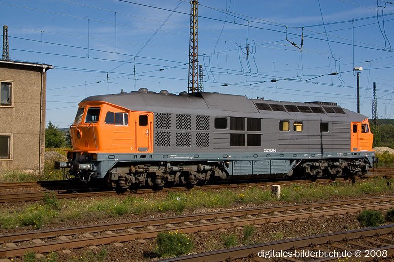 EKO Trans 232 850-8 beim umsetzen in Naumburg (Saale) Hbf. Sie brachte einen Sonderzug von Cottbus nach Freyburg und wartet mit den Leerzug in Naumburg auf die abendliche R�ckfahrt; 13.09.2008