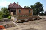 Die Reste der ehemaligen Laderampe in Laucha am 06.08.2013.