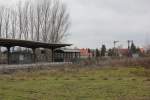 Der fr�here Bereich der Gleise 1, 2 und 5 im Bahnhof Laucha am 08.12.2013.