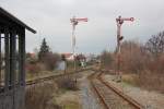 Die Formsignale L und M Richtung Nebra, am 08.12.2013 in Laucha.