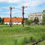 Die Flügelsignale L und M am 22.05.2006 im Bahnhof Laucha.