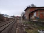 Der zur�ckgebaute Bahnsteig im ehemaligen Bf Karsdorf; 18.02.2012 (Foto: G�nther G�bel)