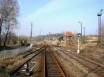 Ausfahrt aus dem ehemaligen Bahnhof Vitzenburg in Richtung Nebra am 16.03.2015.