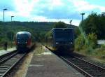 Da am Winzerfestwochenende die eingesetzten Triebwagen der BR 642 den Hp Wangen wegen ihrer L�nge nicht anfahren konnten, hie� es im Bf Nebra umsteigen in die gewohnten Triebwagen der Burgenlandbahn,