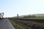 Trotz Streckenruhe ist Signal f�r den Bahn�bergang in Nausitz am 14.01.2012 eingeschaltet.