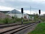 In Karsdorf Bbf erkennt wurden an den Signalen neue Gleismagnete f�r PZB angebracht.