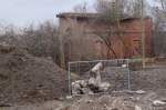 Das Geb�ude der ehemaligen Pumpstation f�r die Wasserversorgung des Bw Naumburg an der Saalebr�cke in Ro�bach.