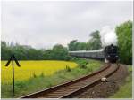 DB Museum 03 1010 und EMBB 52 8154-5 am Zugschlu� mit dem DPE 37690 von Leipzig Hbf nach Ro�bach und weiter nach Freyburg, am 19.05.2013 bei Naumburg.