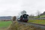Für die Weser Ems Eisenbahn GmbH war am 14.12.2023 die Glauchauer 35 1097-1 mit dem DPE 82957 von Halle (S) Hbf nach Karsdorf auf der Unstrutbahn unterwegs.
