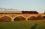 IGE Werrabahn 41 1144-9 mit dem Lr 74612 von Karsdorf nach Freyburg, am 25.10.2009 auf dem Unstruthochwasserviadukt bei Kirchscheidungen.