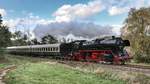 IGEW 41 1144-9 mit dem RE 16595  Rotkäppchen-Express II  von Freyburg nach Zeulenroda unt Bf, am 10.10.2020 bei Kleinjena.