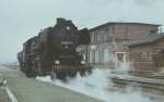 DR 52 8077-1 beim umsetzen im Bf Vitzenburg; 18.03.1981 (Foto: Klaus Pollm�cher)