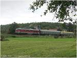 LEG 132 004-3 als Schlusslok am DPE 52328 von Chemnitz Hbf nach Freyburg, am 09.09.2017 in Roßbach.