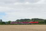 Am 24.07.2020 war die EBS 132 334 zusammen mit der FWK 243 936 und der neu erworbenen FWK 156 002 in Roßbach in Richtung Naumburg unterwegs.