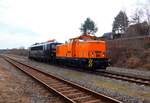 EBS 106 250-4 + 155 007-8 als Tfzf von Naumburg nach Karsdorf, am 09.03.2017 in Freyburg Bbf.