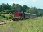MTEG 204 354-5 mit dem DPE 99819  ROTK�PPCHEN-EXPRESS  von Freyburg (Unstrut) nach Glauchau (Sa) bei der Ausfahrt in Freyburg (Unstrut); 07.06.2008   