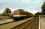 DR 112 319-9 mit einem Personenzug nach Naumburg Hbf, im Bf Artern,.