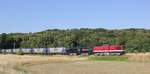 EBS 110 001-5 und 202 597-1 brachten am 20.07.2018 fünf RBH E-Loks der BR 143 nach Karsdorf und sind hier bei Kleinjena zu sehen.