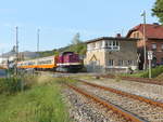 EBS 110 001-5 zieht am 12.09.2020 den DPE 30142 aus Wei�enfels aus dem Karsdorfer Bbf in den Anschluss der Erfurter Bahnservice GmbH in Karsdorf.