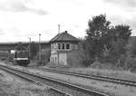 EBS 110 001 als Tfzf von Naumburg Hbf nach Karsdorf, am 10.09.2020 in Freyburg Bbf.